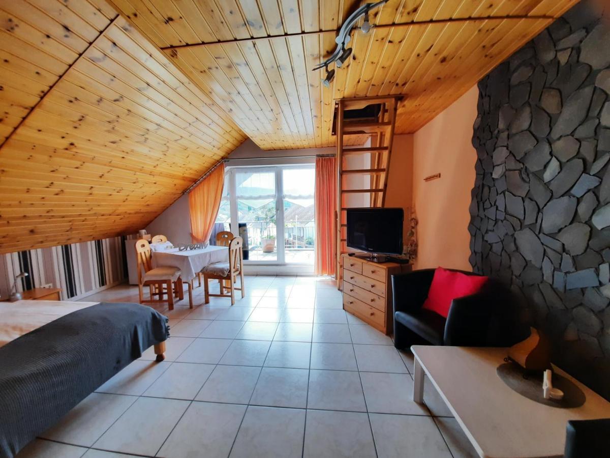 Gaestehaus Moselblick Trittenheim Εξωτερικό φωτογραφία